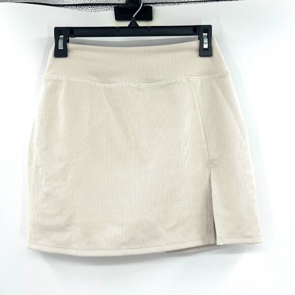 Beyond Yoga Cream Ribbed Skort Women's Small - Picture 1 of 3